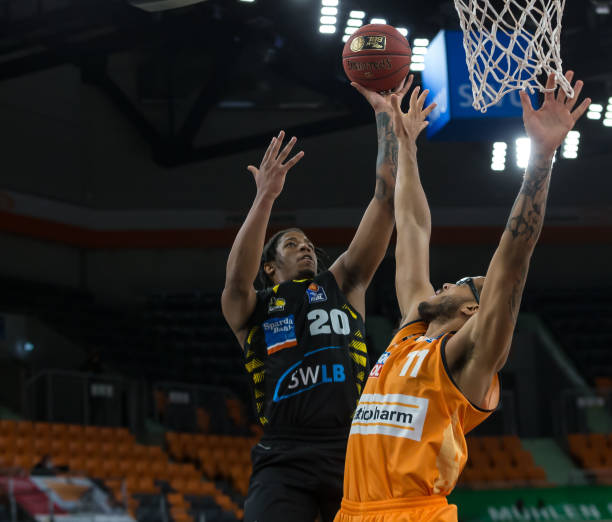 上半场表现 上半场表现