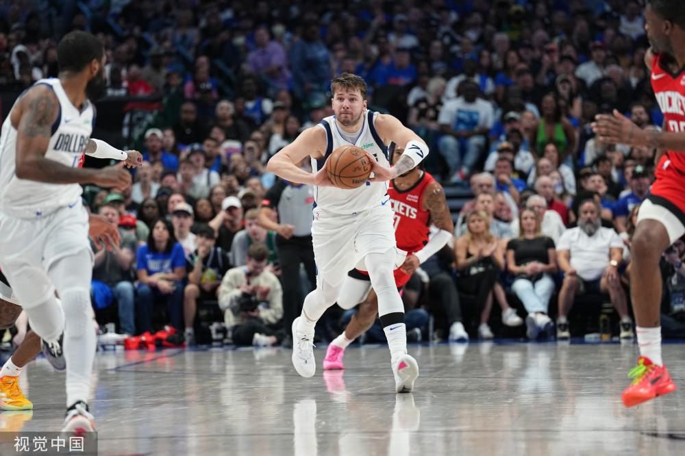 竞争激烈的 竞争激烈的